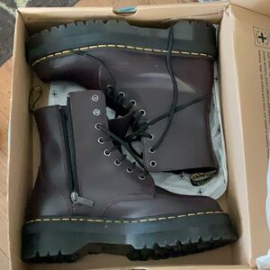 Brand new Dr. Martens Jadon - burgundy